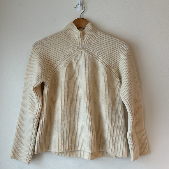 Dkny Sweaters - DKNY Wool Heavy Knit Raglan Sleeve Turtleneck Pull over Cream Sweater Size M